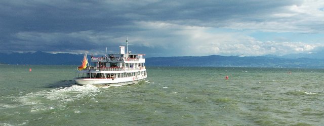Foto: iStock / Lugaaa – Besondere Wetterstimmungen auf einer Seefahrt erleben