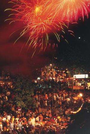 Foto: Gemeinde Salem – Feuerwerk Schlossseefest
